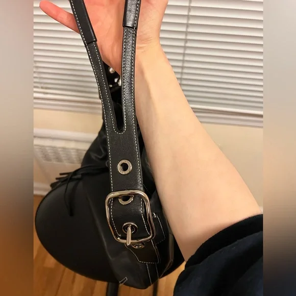 COACH - East West Legacy Handbag F066-1417 - Black Leather (EUC) - Picture 8 of 16